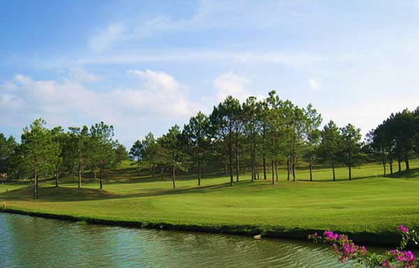 Golf Vietnam by Chartered Private Jet
