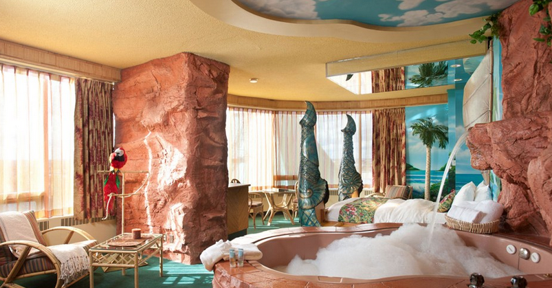 Fantasyland Hotel, Canada