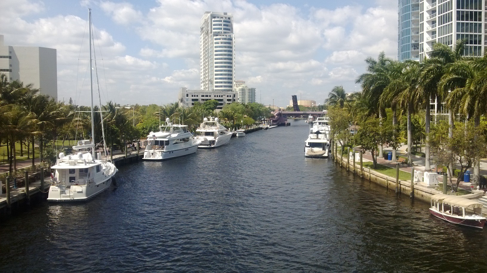 Private Aviation Charters to the Top U.S. Boating Destinations Photo by WPPilot
