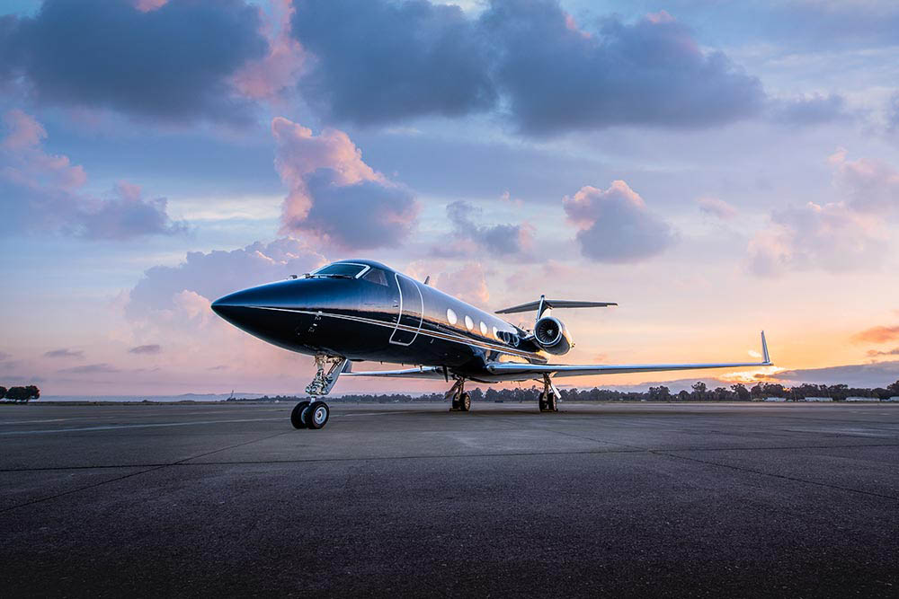 Large Cabin Charter Aircraft Options private-jet-gulfstream-givsp-oak-_0006_background