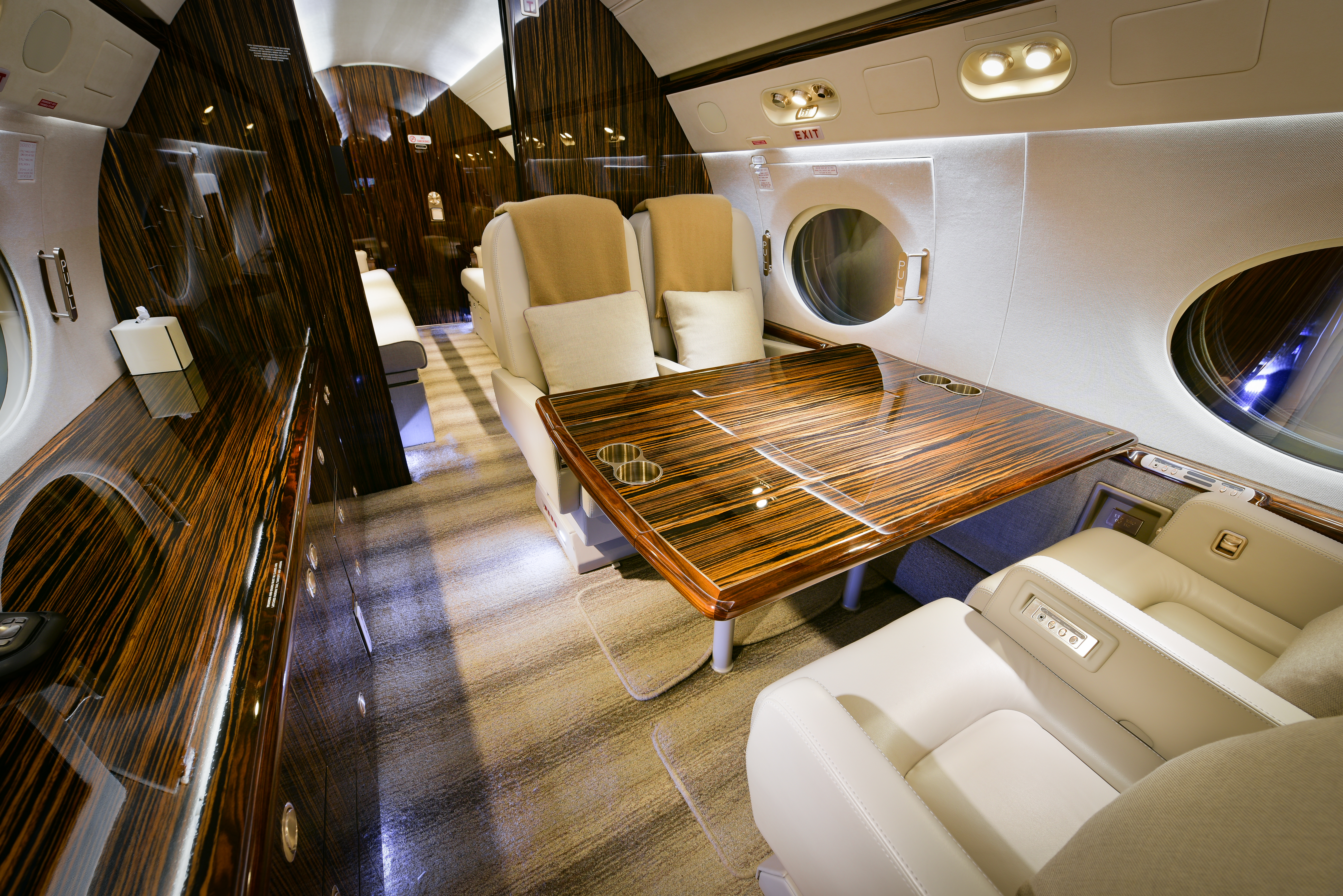 Fly Private and Gain an Advantage in Business Table Fwd