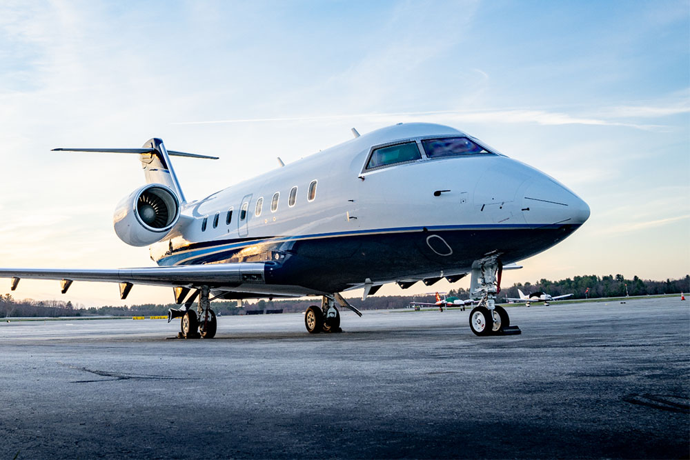 Challenger 604 – Palm Springs Charter Plane | Solairus Aviation